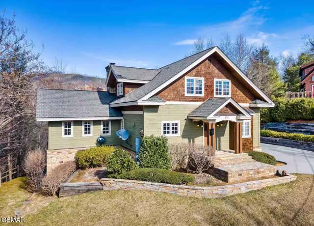 Property at 415 Matterhorn Dr, Gatlinburg, TN 37738, 3 beds, 4.5 baths