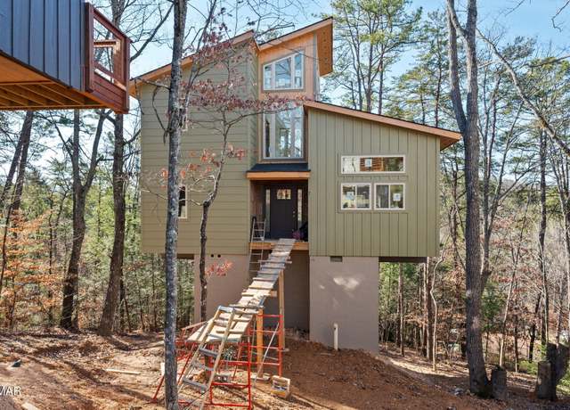 Property at 2385 Forge Hideaway Loop #7, Pigeon Forge, TN 37863, 2 beds, 2 baths