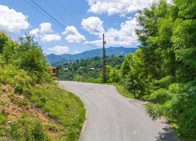 Property at 550 Greenbriar Ln, Gatlinburg, TN 37738