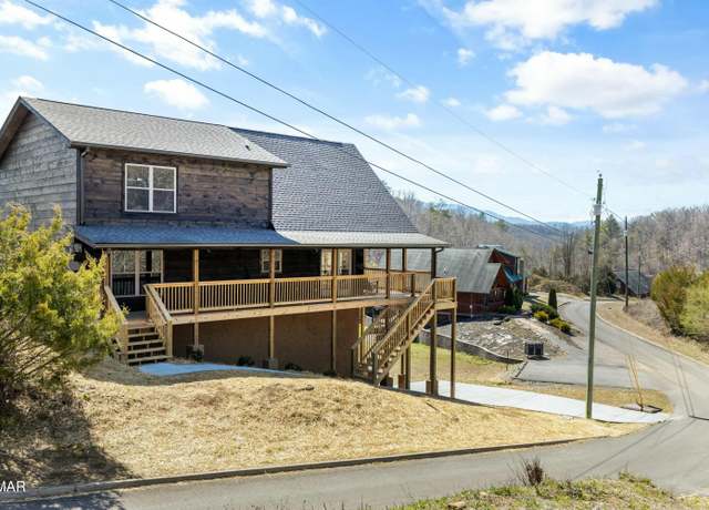 Property at 2335 Wingspan Drive Dr, Sevierville, TN 37876, 3 beds, 3 baths