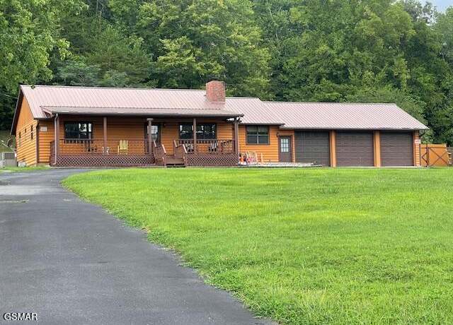 Property at 2818 Goose Gap Rd, Sevierville, TN 37876, 2 beds, 2 baths