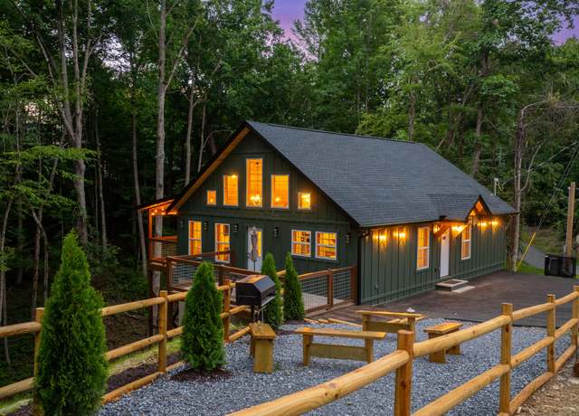 Property at 1504 Ginnys Trl, Sevierville, TN 37876, 1 bed, 2 baths