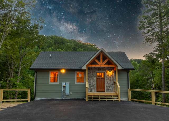 Property at 1564 Sky View Dr, Sevierville, TN 37876, 2 beds, 2 baths