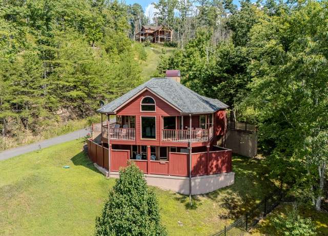 Property at 2250 Village Summit Dr, Sevierville, TN 37862, 2 beds, 2 baths