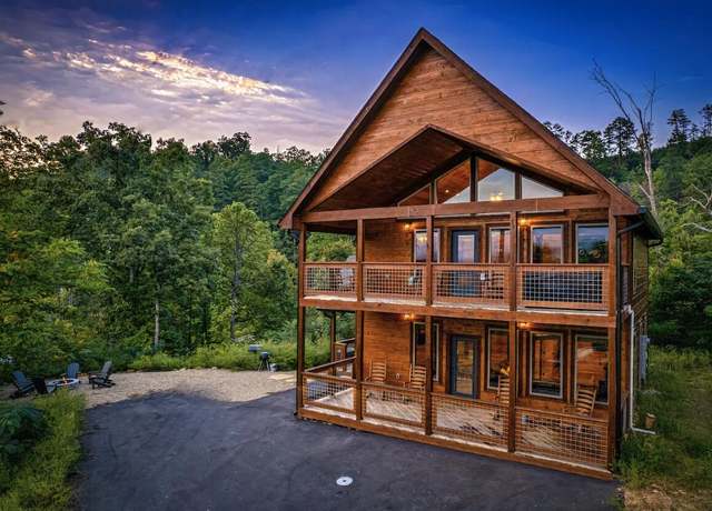 Property at 1825 Blue Tick Way, Sevierville, TN 37876, 2 beds, 2 baths