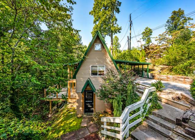 Property at 602 Ridge Rd, Gatlinburg, TN 37738, 2 beds, 2 baths