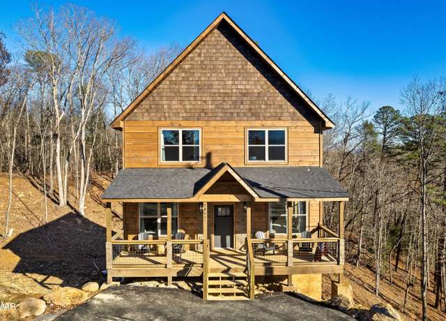 Property at 1653 Parkway Ter, Gatlinburg, TN 37738, 5 beds, 4 baths