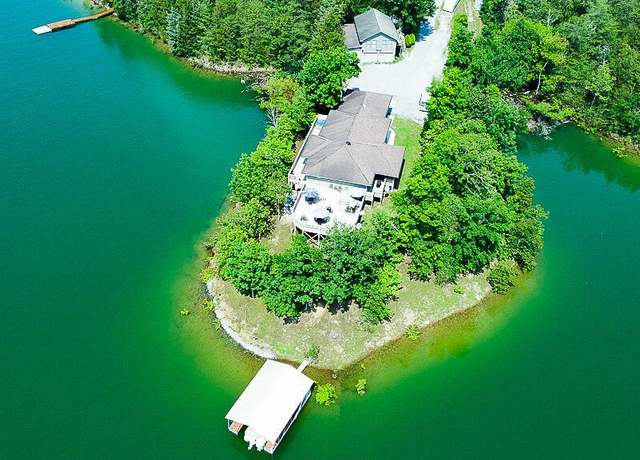 Property at 1949 Redbud View Rd, Sevierville, TN 37876, 3 beds, 5.5 baths