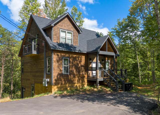 Property at 1650 Lake Dr, Gatlinburg, TN 37738, 4 beds, 3 baths