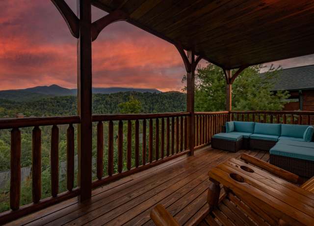 Property at 648 Park Vista Way, Gatlinburg, TN 37738, 3 beds, 4 baths