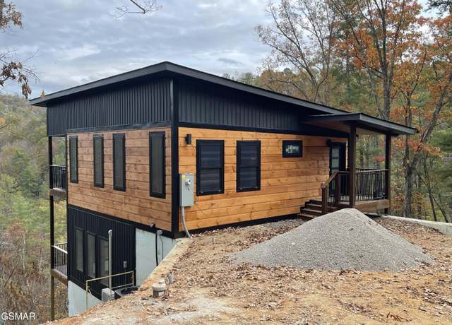 Property at 3009 Meadow View Rd, Sevierville, TN 37862, 2 beds, 2.5 baths
