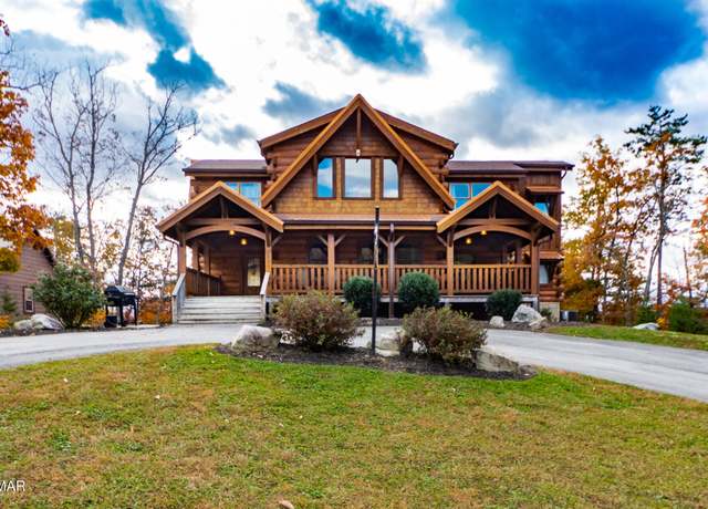 Property at 2316 Mimosa Dr, Sevierville, TN 37862, 5 beds, 6.5 baths