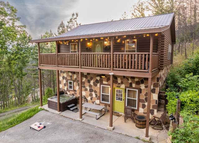 Property at 2213 Headrick Lead, Sevierville, TN 37862, 2 beds, 2 baths