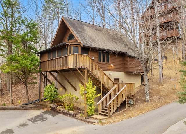 Property at 334 Greenwood Way, Pigeon Forge, TN 37863, 1 bed, 1 bath