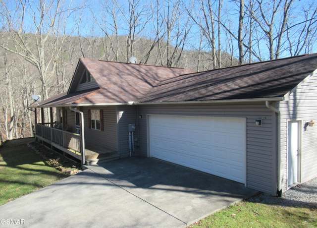 Property at 1061 Old Laurel Ln, Sevierville, TN 37876, 4 beds, 2.5 baths