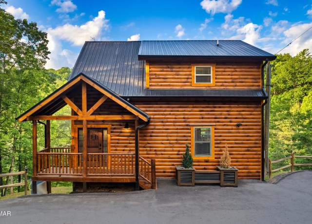 Property at 1013 Silver Poplar Ln, Sevierville, TN 37876, 2 beds, 2.5 baths