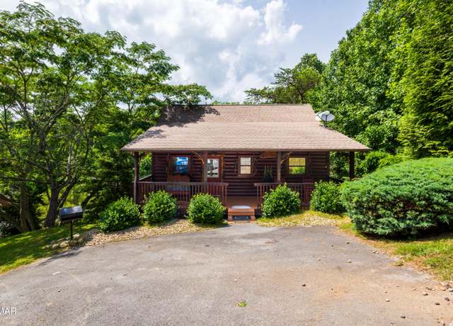 Property at 1609 Pinewood Way, Sevierville, TN 37862, 2 beds, 2.5 baths
