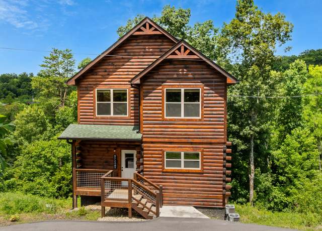 Property at 2249 Wingspan Dr, Sevierville, TN 37876, 3 beds, 3 baths