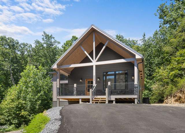 Property at 2069 Lones Branch Ln, Sevierville, TN 37876, 1 bed, 2 baths