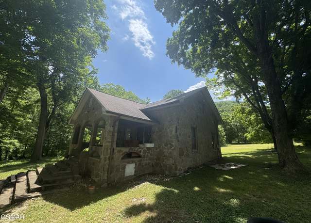 Property at 3528 Sugar Camp Cir Cir, Sevierville, TN 37862, 3 beds, 1 bath