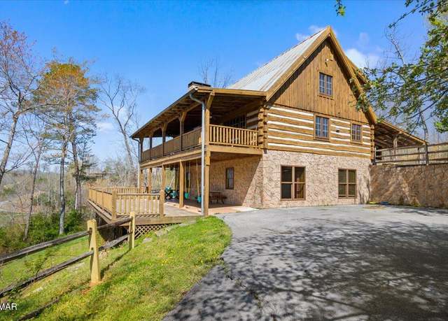 Property at 302 Beech Branch Rd, Gatlinburg, TN 37738, 3 beds, 3 baths