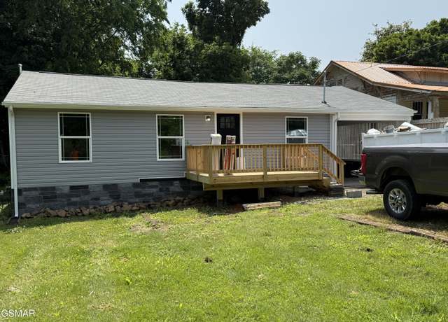 Property at 338 Jefferson Ave, Newport, TN 37821, 3 beds, 2 baths