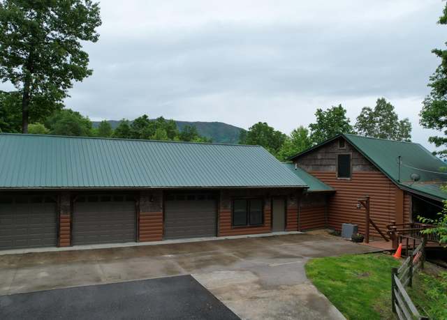 Property at 3644 Wears Mountain Lane Ln, Sevierville, TN 37862, 3 beds, 3 baths