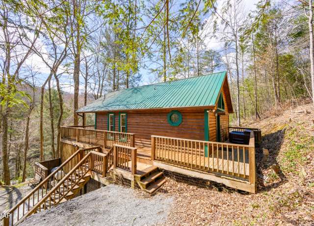 Property at 4135 Spring Creek Way, Sevierville, TN 37876, 1 bed, 2 baths