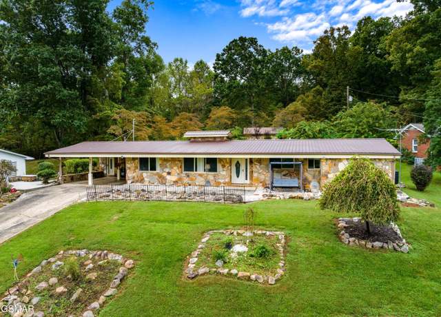 Property at 999 Missionary Ridge Rd, Newport, TN 37821, 3 beds, 2.5 baths