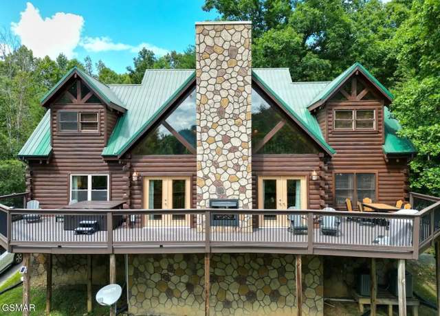Property at 2336 Breezy Rd Rd, Sevierville, TN 37876, 3 beds, 3.5 baths