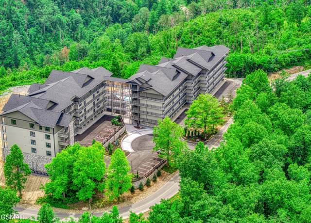 Property at 855 Campbell Lead Rd #301, Gatlinburg, TN 37738, 3 beds, 3.5 baths
