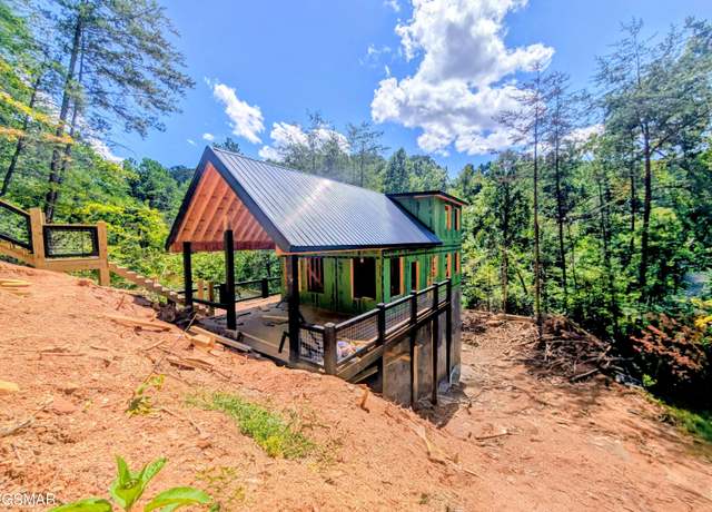 Property at 1312 Ski View Ln, Sevierville, TN 37876, 1 bed, 1.5 baths