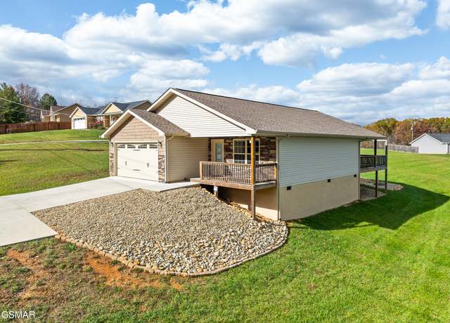 Property at 1453 Flatwood Rd, Sevierville, TN 37862, 3 beds, 2 baths