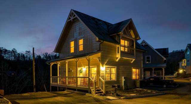 Photo of 916 Osprey Way Way, Pigeon Forge, TN 37863