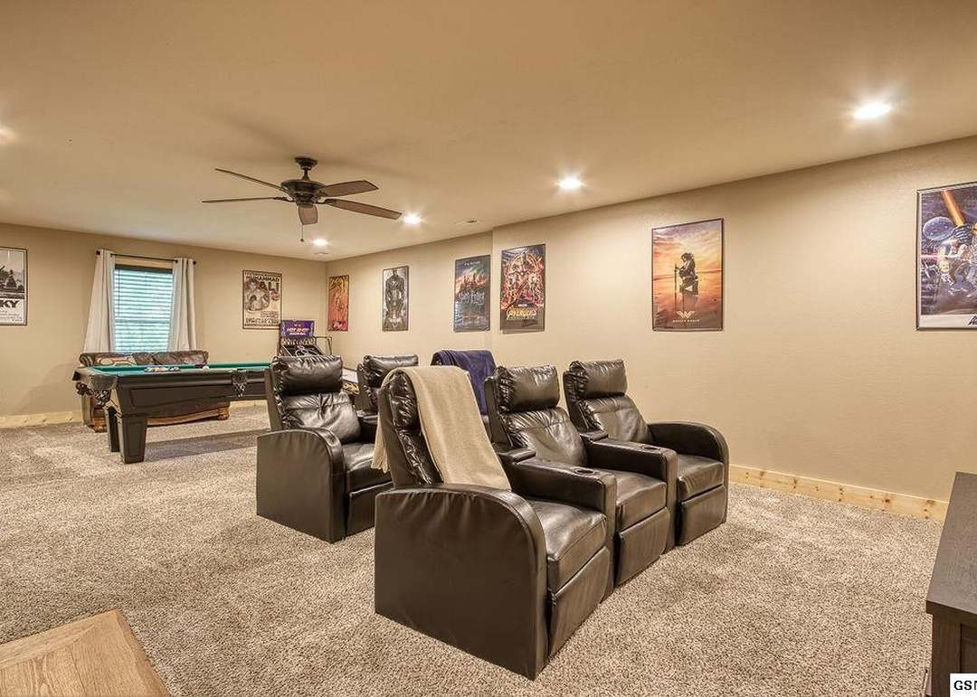 542 Johnson Ln, Gatlinburg, TN 37738