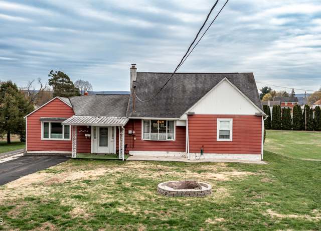 Property at 1522 First Ave, Berwick, PA 18603, 3 beds, 2 baths
