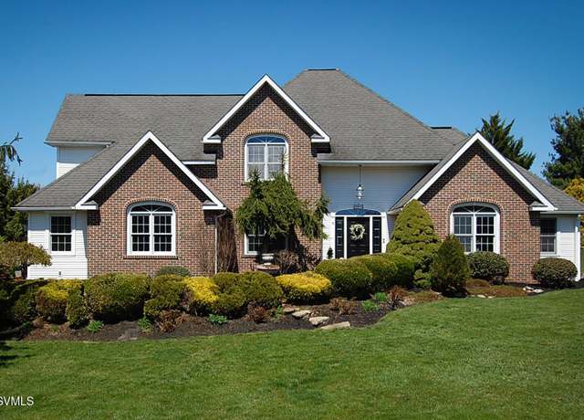 Property at 181 Golfview Dr, Lewisburg, PA 17837, 4 beds, 3.5 baths