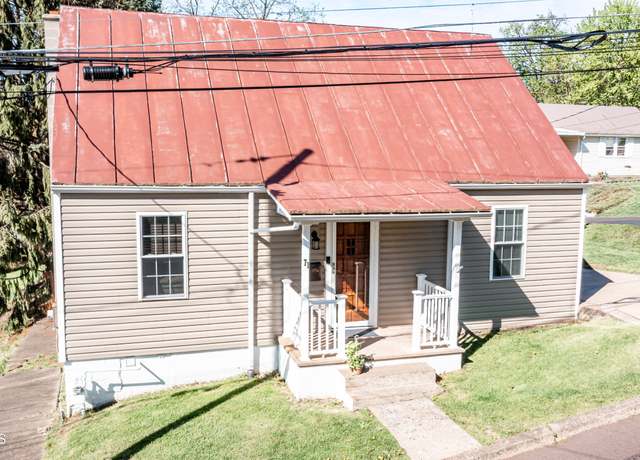 Property at 71 Washington Ave, Bloomsburg, PA 17815, 3 beds, 2 baths