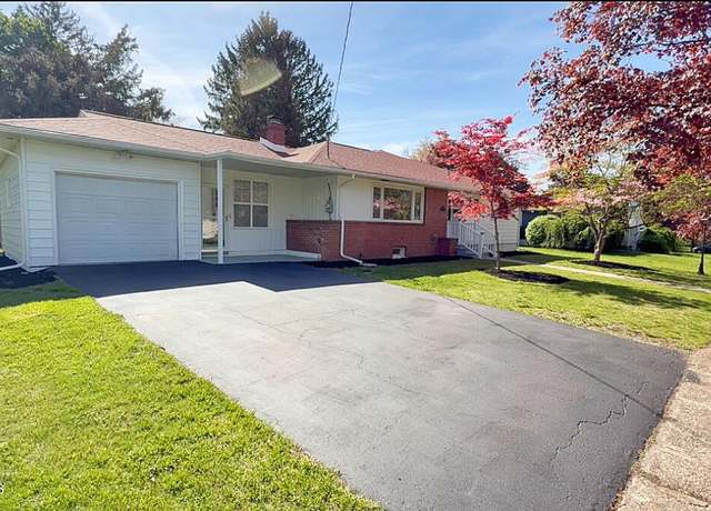 Property at 125 Knights Dr, Bloomsburg, PA 17815, 3 beds, 2 baths