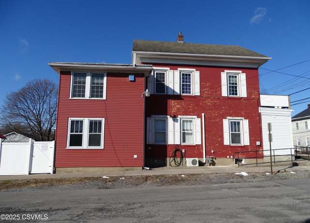 Property at 501 Duke St, Northumberland, PA 17857, 3 beds, 3.5 baths