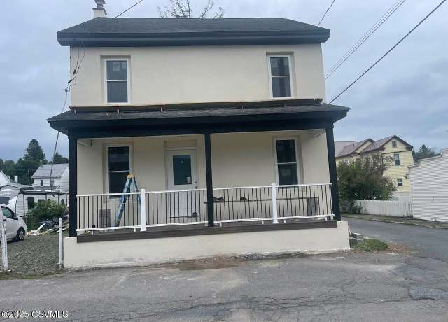 Property at 1354-1356 W Gowen St, Coal Township, PA 17866, 5 beds, 3 baths