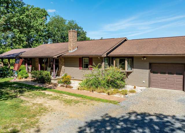 Property at 165 Mountain Rd, Milton, PA 17847, 3 beds, 2 baths