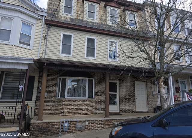 Property at 133 S Chestnut St, Mt. Carmel, PA 17851, 5 beds, 2 baths