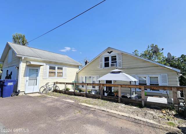 Property at 214 Wirt St, Bloomsburg, PA 17815, 7 beds, 3 baths