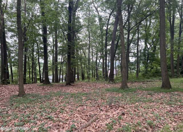 Property at 14 Fairway Dr, Selinsgrove, PA 17870