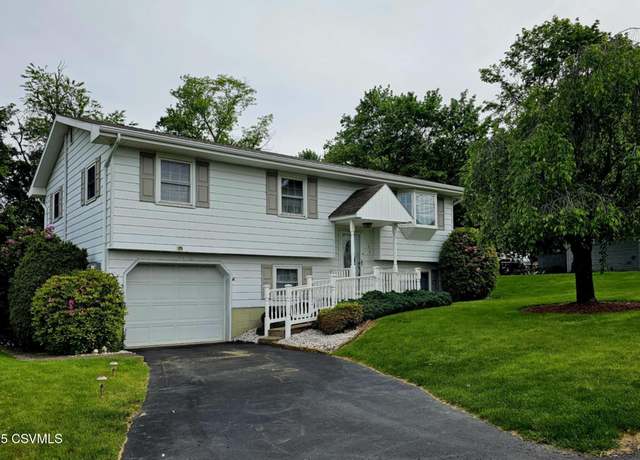 Property at 1605 W Montgomery St, Coal Township, PA 17866, 3 beds, 1.5 baths