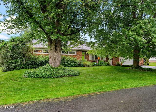 Property at 608 Logan Ave, Lewisburg, PA 17837, 3 beds, 2.5 baths