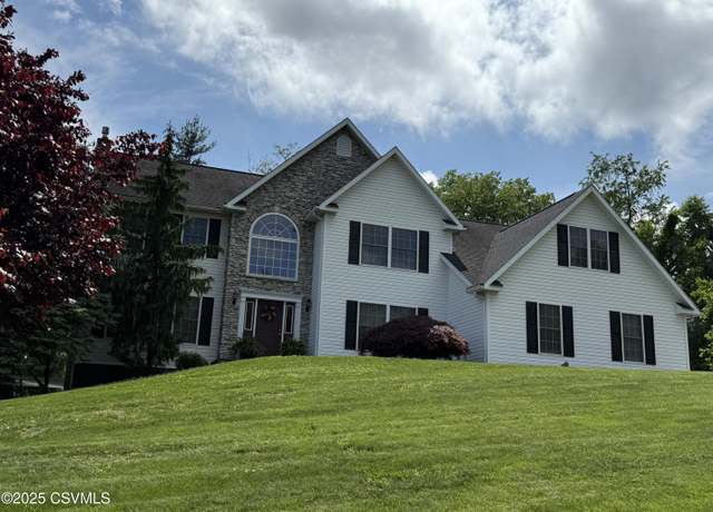 Property at 107 Hunt Club Dr, Bloomsburg, PA 17815, 4 beds, 2.5 baths