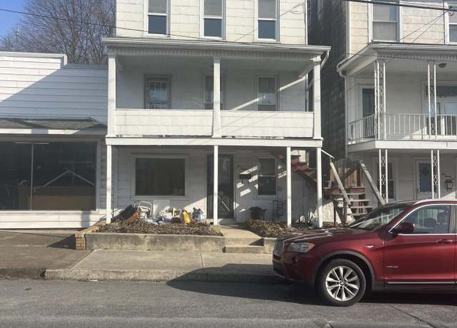 Property at 1035 W Walnut St, Coal Township, PA 17866, 3 beds, 1 bath