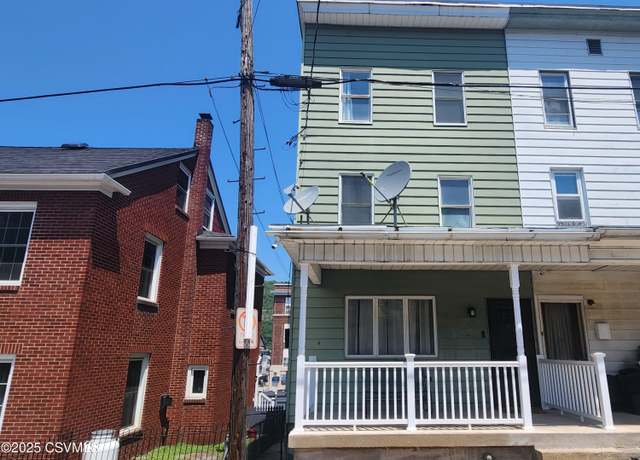 Property at 5 E Chestnut St, Shamokin, PA 17872, 4 beds, 1.5 baths